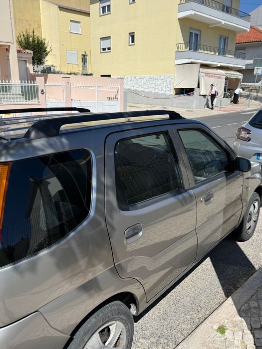Suzuki ignis 2004
