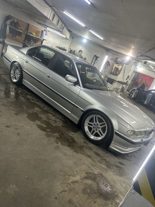 BMW 735i e38 отличное состояние