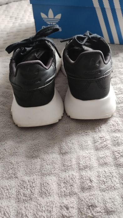 Buty Adidas chłopięce rozmiar 29