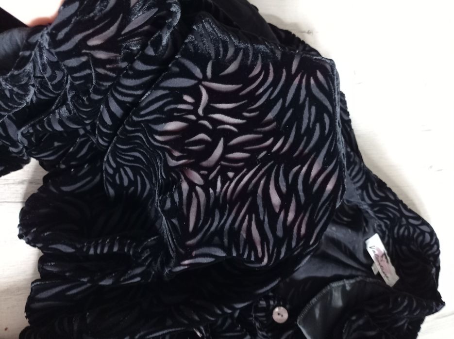 Prześwitująca koszula