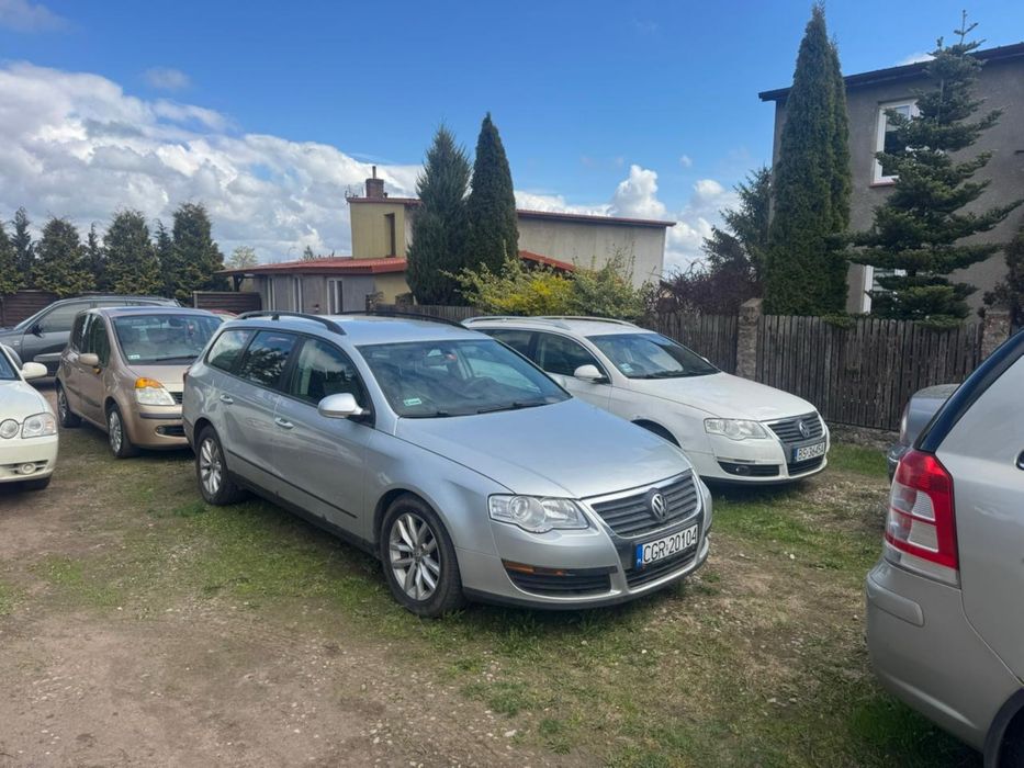 В наявності три авто на Пл реєстрації