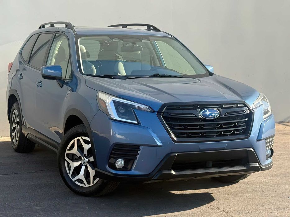 Subaru Forester      2022