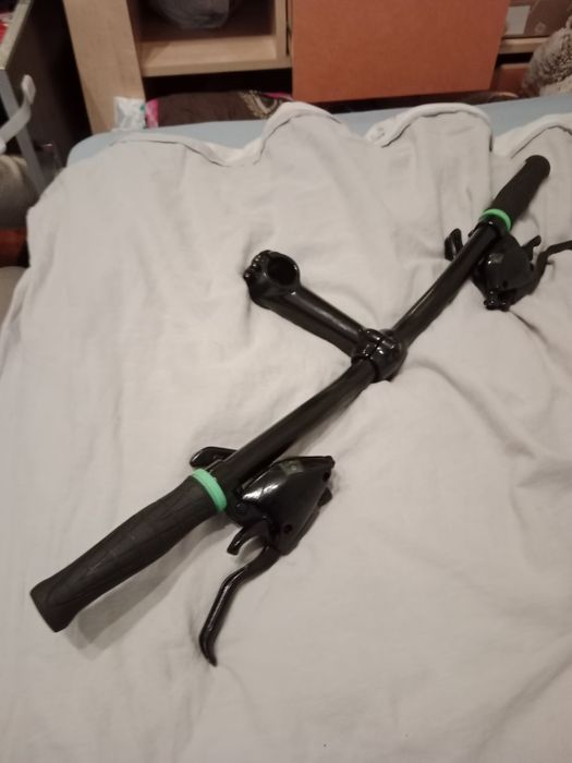 Kierownica 65cmm  Plus klamkomanetki 3x7 plus mostek 100mm
