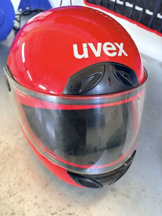 Kask motocyklowy UVEX rozmiar M