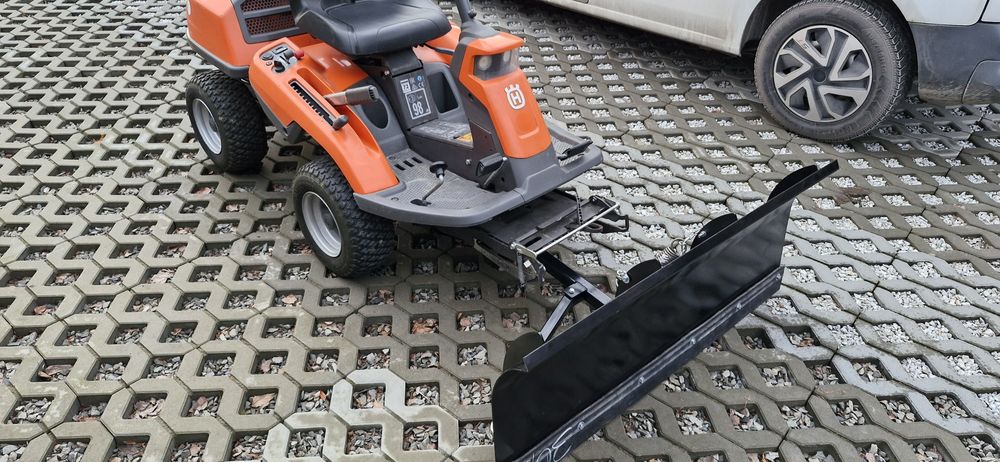 Pług do śniegu śnieżny husqvarna rider 316 AWD