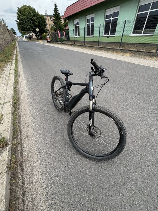 Rower elektryczny cube