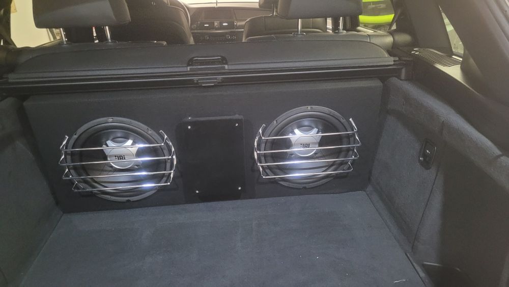 Subwoofer wzmacniacz tuba jbl