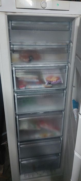 Arca congeladora  , em exelente estado de funcionamento .é. estético.