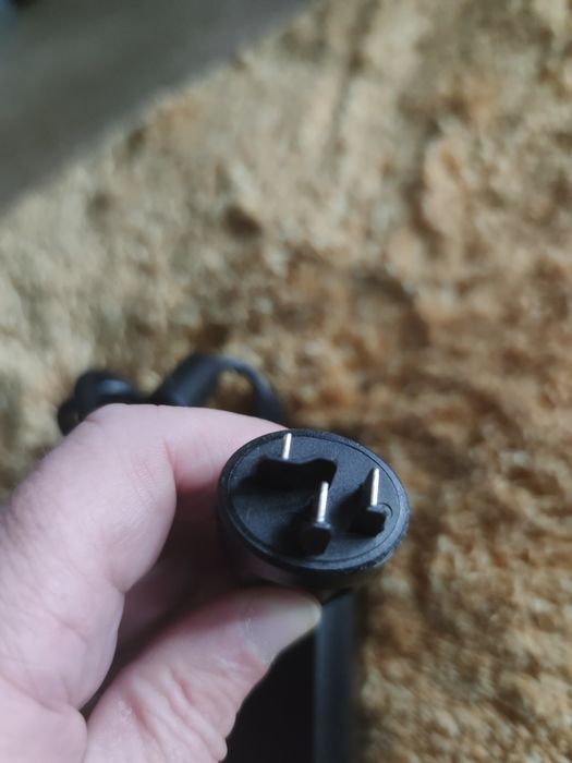 Зарядний пристрій Bosch 36-4/230 для е-байку