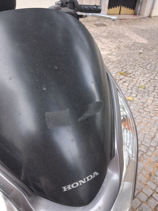Honda PCX 125 2012 | 25.000 km | Revisões Honda | 1.200 € | Almada