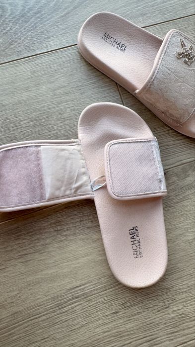 Шльопанці для дівчинки 32 розмір від Michael Kors. Ідеальні