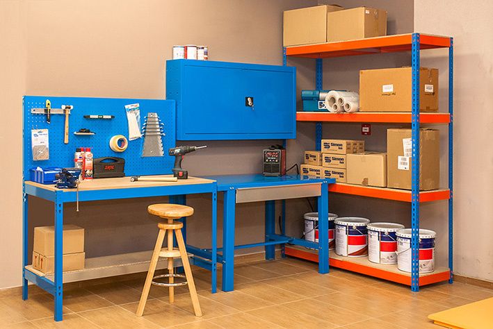 Armário Metálico parede p/Ferramentas com portas painel perfurado AP28