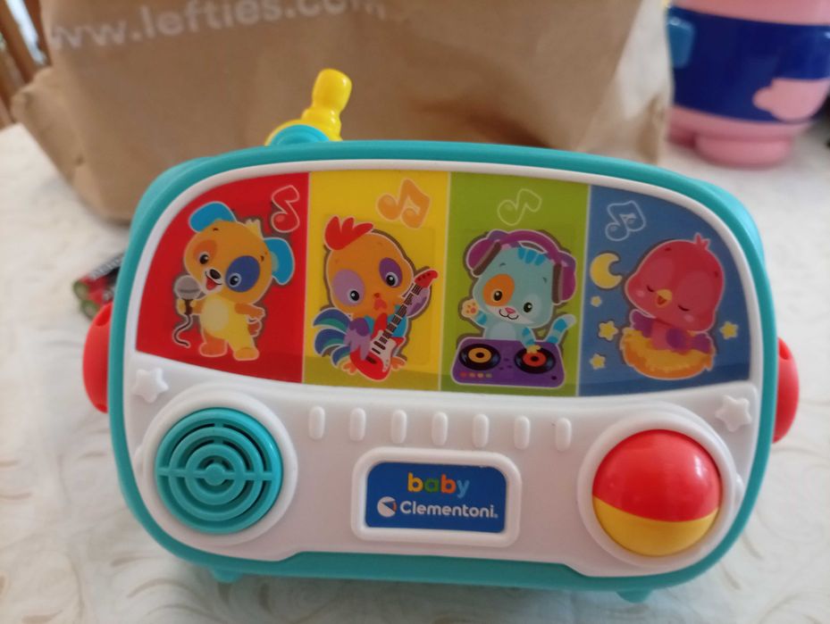 Rádio com músicas para bebé