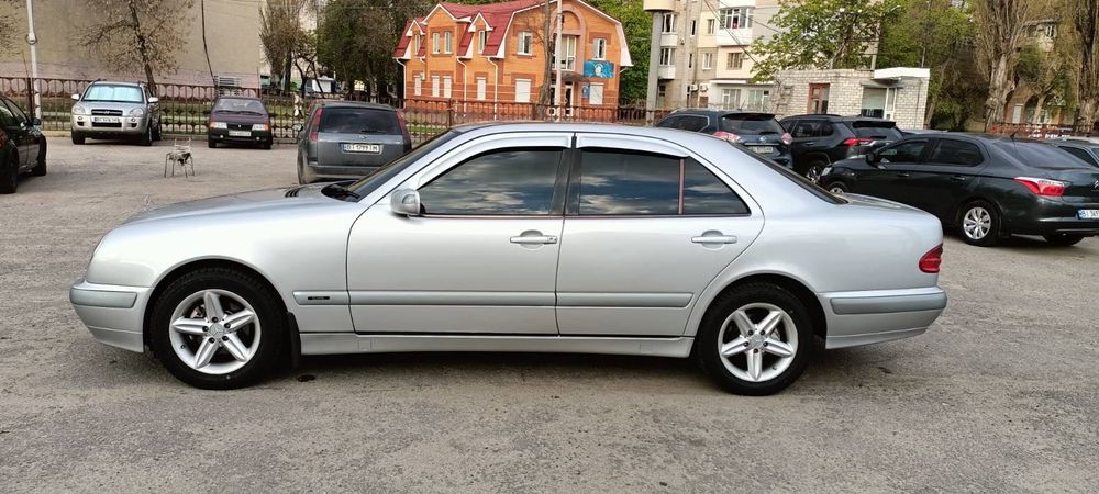 Мерседес w210 2001 год