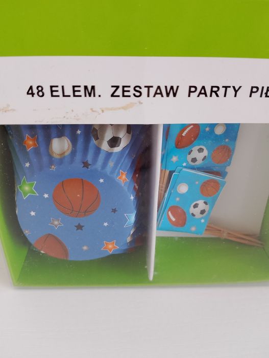 zestaw do dekoracji muffinek babeczek 48 elementów zestaw party piłka