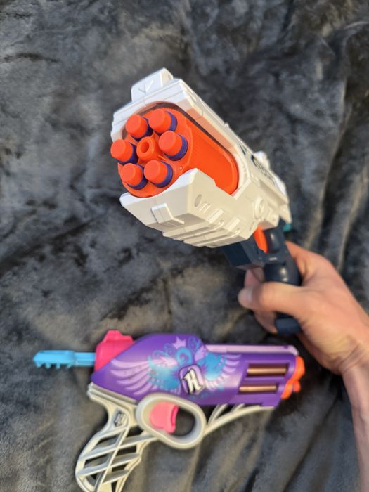 Пістолети Nerf лотом
