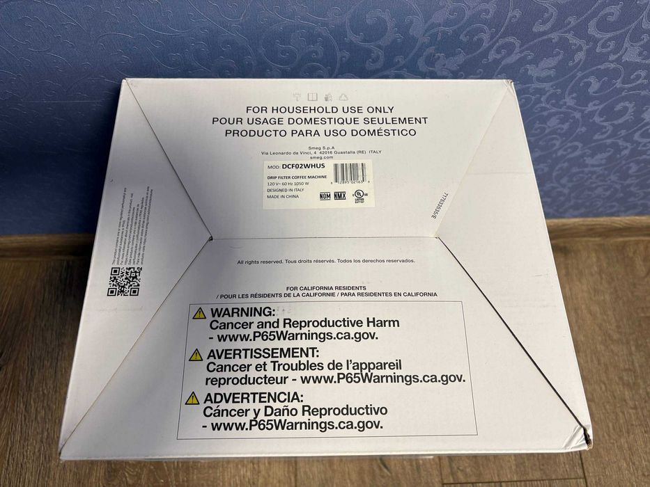 Кофеварка Smeg DCF02WHUS американьска вилка