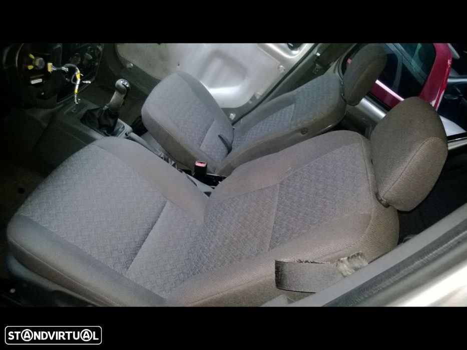 Bancos Ford Transit Connect