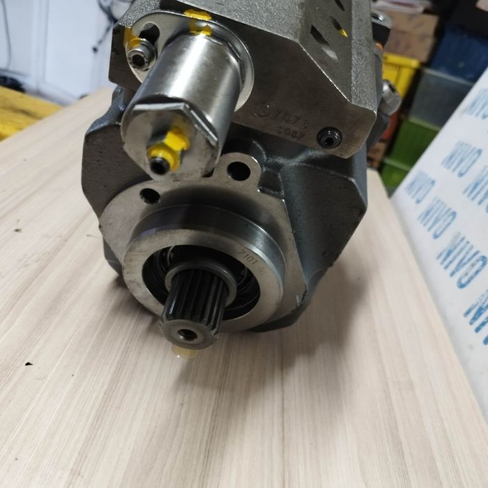 Pompa jazdy Valtra T HPVHMF75