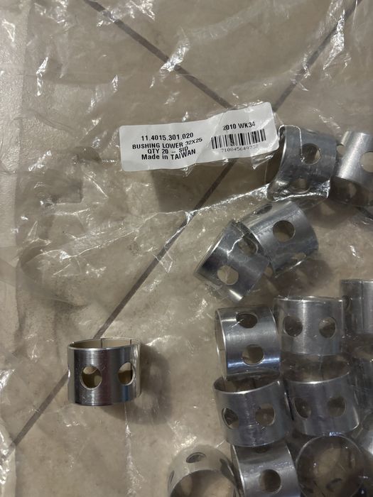 Rock shox tuleje ślizgowe dolne golenie 32mm SID, Sektor, Revaltion