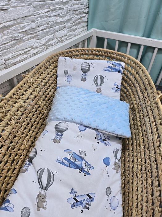 Pościel  do gondoli / kosza Mojżesza/ kolyski. Kołderka poduszka.  
Ko