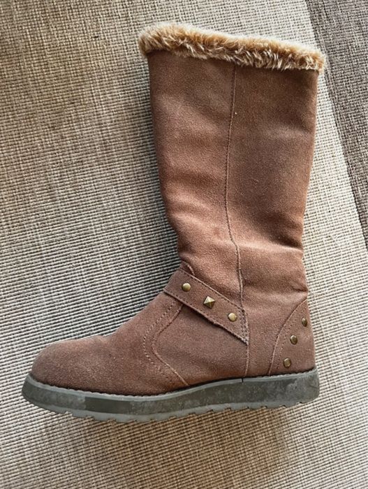 Botas Skechers, cano alto rasas, pelo