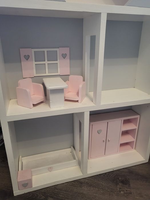 Drewniany domek dla lalek barbie z mebelkami