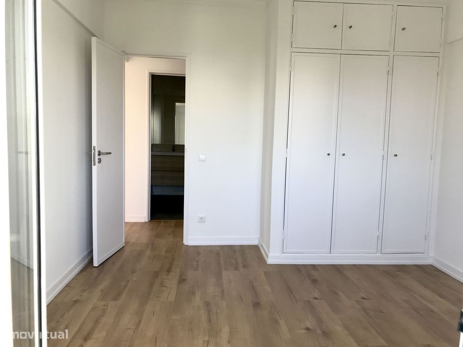 T2 em Oeiras com vista rio e excelentes acessos