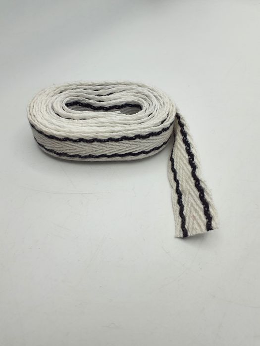 Tasiemka biała kupon 3 m.x 2,30 cm.