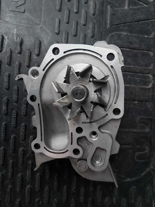 Помпа  Dacia / Renault