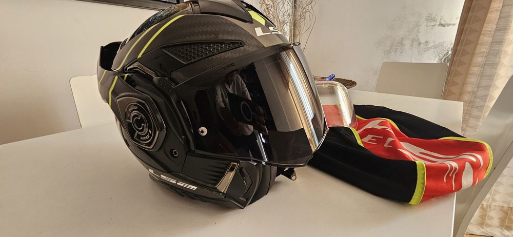 LS2 Advant X Carbon FF901
FF901 Advant X Carbon