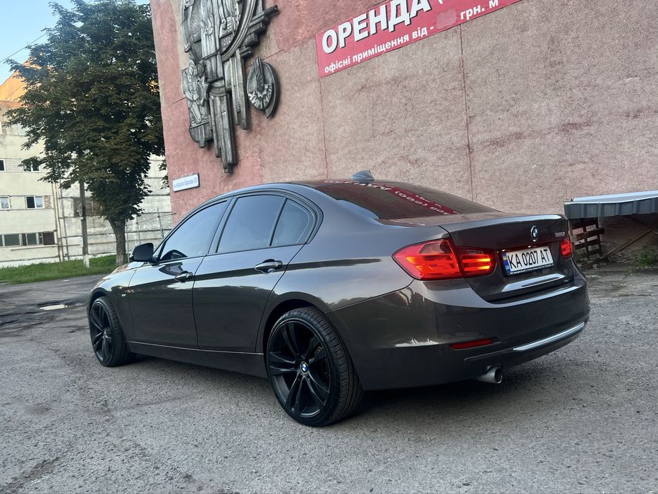 BMW F 30 Офіційний автомобіль