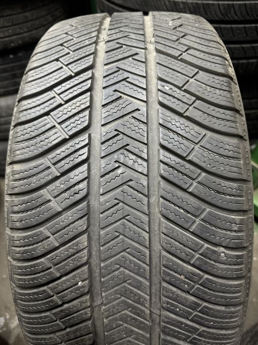 Шини зимові 255/40/20 Michelin