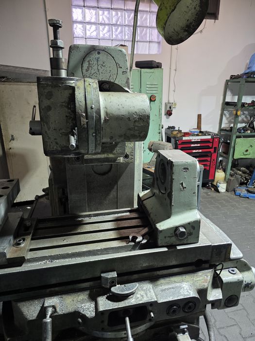 Frezarka uniwersalna STANKOIMPORT 6P81