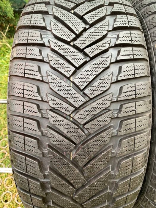 Шини зимові R19 245 40 Dunlop Winter Sport Склад Шин Осокорки