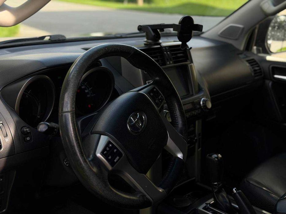 Продам Toyota Prado 150 3.0 2011