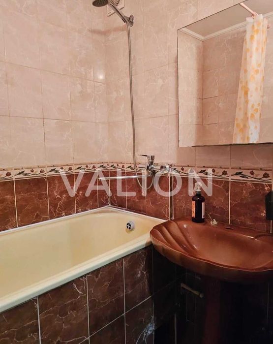 Продам 3кім.квартиру 76кв.м. Софіївська Борщагівка пров.Шкільний,1Б
