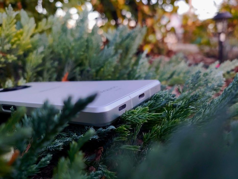 Смартфон с камерой Leica HEKTOR - Sharp AQUOS S52D(2сим) с STD810\IP68