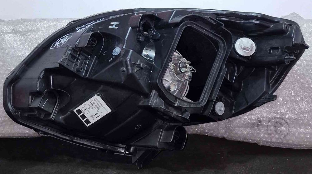 Ótica / Farol Direito 260104931R - RENAULT KANGOO Express