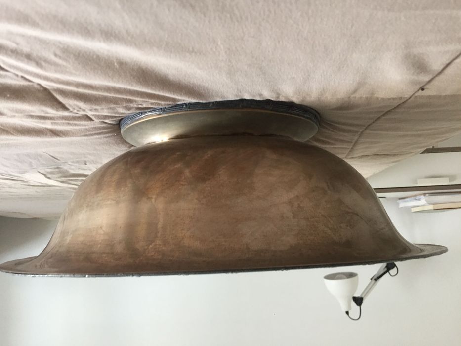 Ânfora com bacia em metálica espessurado