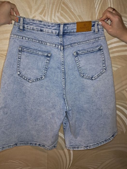 Довгі джинсові шорти