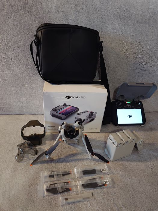 Dron Dji Mini 4 Pro- zestaw FMC  plus