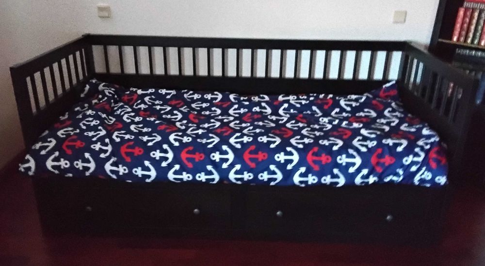 Sofá cama Ikea com colchão