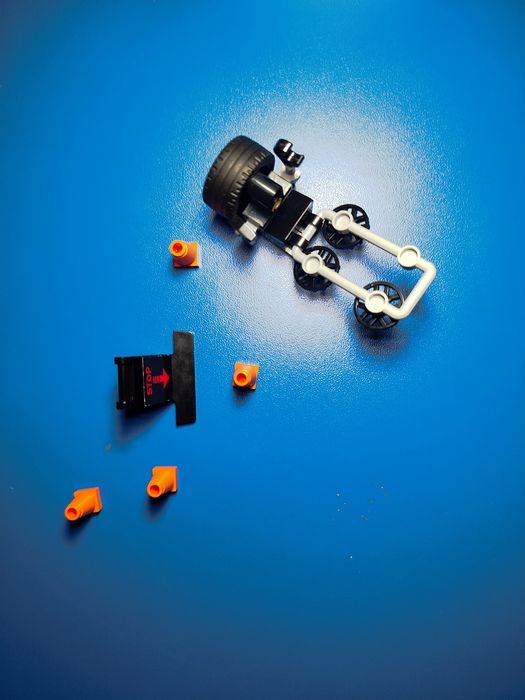 конструктор Iblock МегаCar PL-921-327, белый спорткар