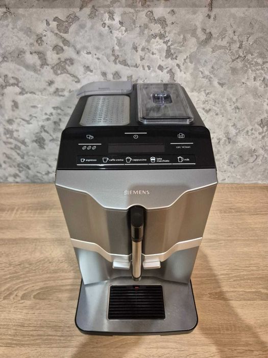 Siemens EQ.3 S300 – Zadbany, Kompletny Nowy filtr