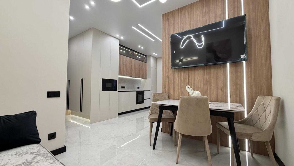 Продам 2 кімнатну квартиру з ремонтом в ЖК Акрополь, 5 ст. Фонтану (359-521)