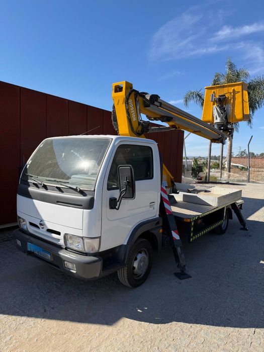 Nissan Plataforma elevatória, Barquinha 18mt