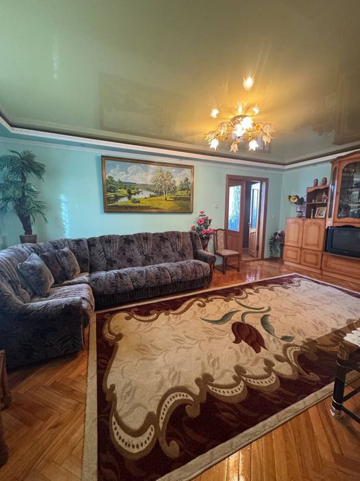 Продам будинок смт Ярмолинці