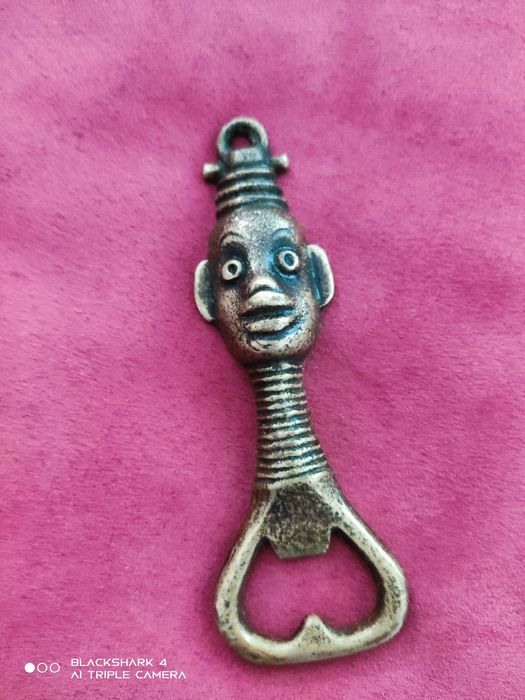 Abre Caricas em cobre da Guiné