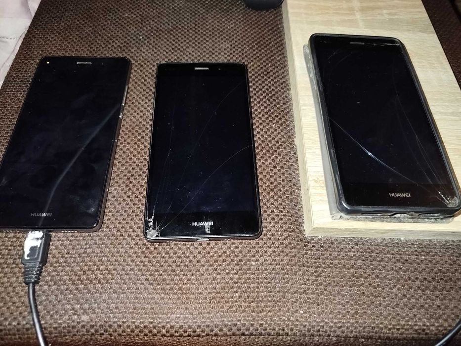 Wyświetlacz z ramką i bateria huawei P8 lite